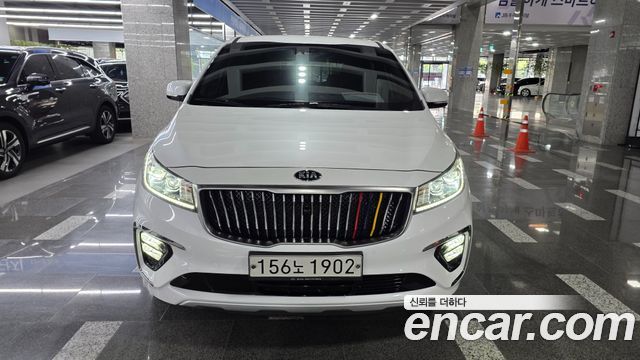 Kia Carnival Новый 9-Seater Prstige - фото 1