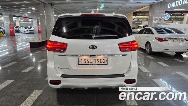 Kia Carnival Новый 9-Seater Prstige - фото 4