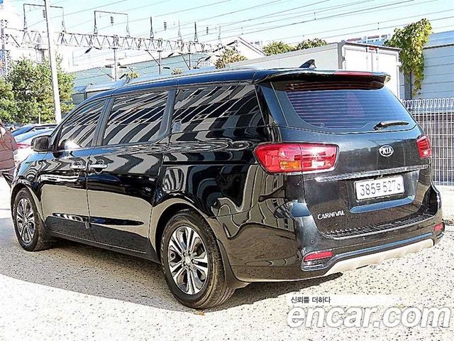Kia Carnival Новый 9-Seater Luxury - фото 2