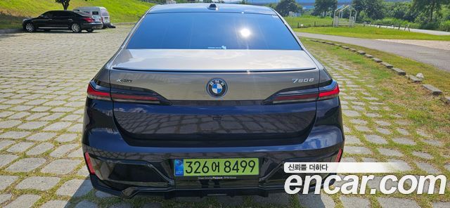 BMW 7-Series G70 750e xDrive M Sport - фото 4