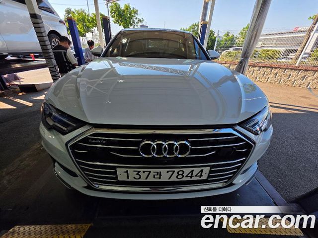 Audi A6 C8 45 TDI Quattro Premium - фото 0
