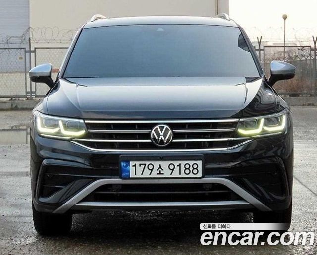 Volkswagen Tiguan 2.0 TSI Prestige - фото 1