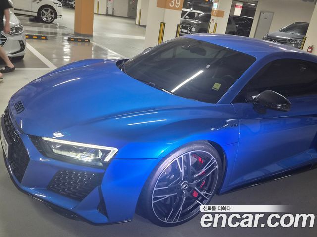Audi R8 5.2 V10 Performance Coupe - фото 1