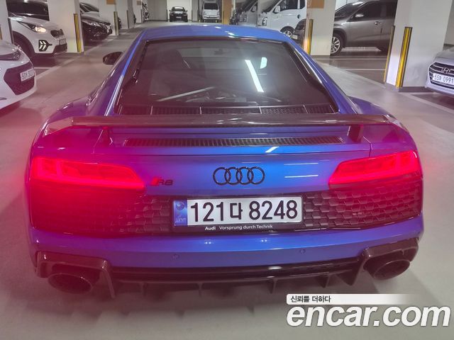 Audi R8 5.2 V10 Performance Coupe - фото 4