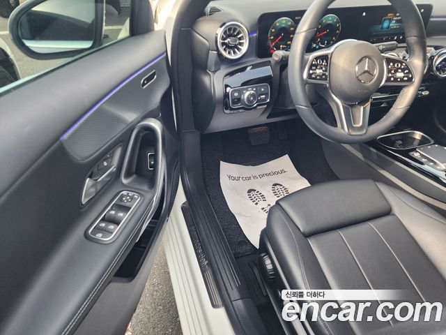 Mercedes-Benz A-Class W177 A220 Sedan - фото 1