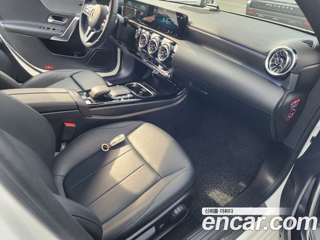 Mercedes-Benz A-Class W177 A220 Sedan - фото 2