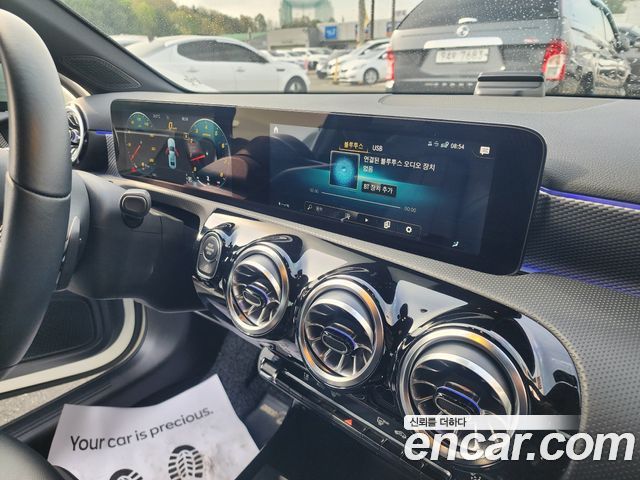 Mercedes-Benz A-Class W177 A220 Sedan - фото 3