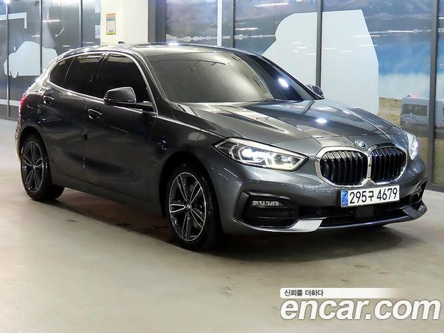 BMW 1-Series F40 118d Sport - фото 0