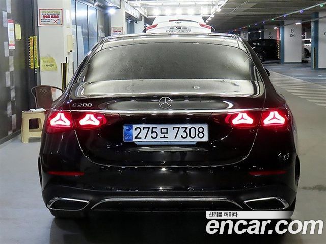 Mercedes-Benz E-Class W214 E200 AMG Line - фото 4