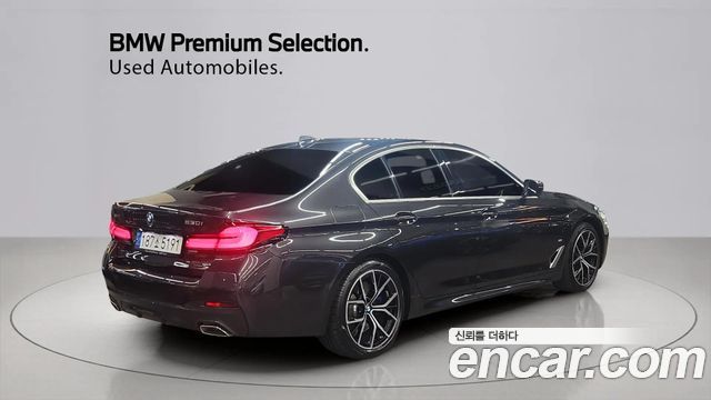 BMW 5-Series G30 530i xDrive M Sport Package - фото 1