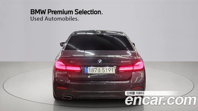 BMW 5-Series G30 530i xDrive M Sport Package - фото 3