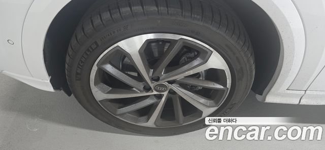 Audi Q5 40 TFSI Quattro S Line - фото 4