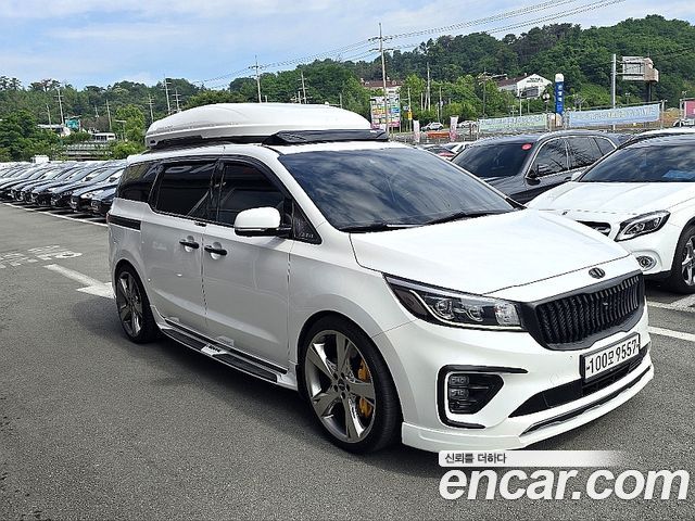Kia Carnival Новый Gasoline 7-Seater Limousine VIP - фото 2