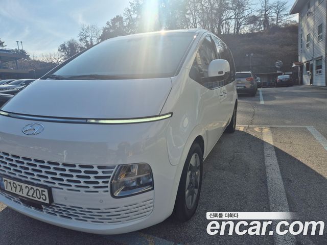 Hyundai Staria 4WD Tourer 11-Seater Modern - фото 1