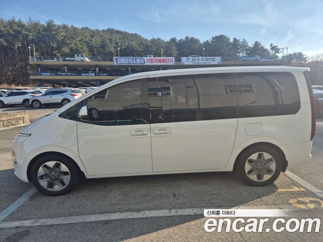 Hyundai Staria 4WD Tourer 11-Seater Modern - фото 4