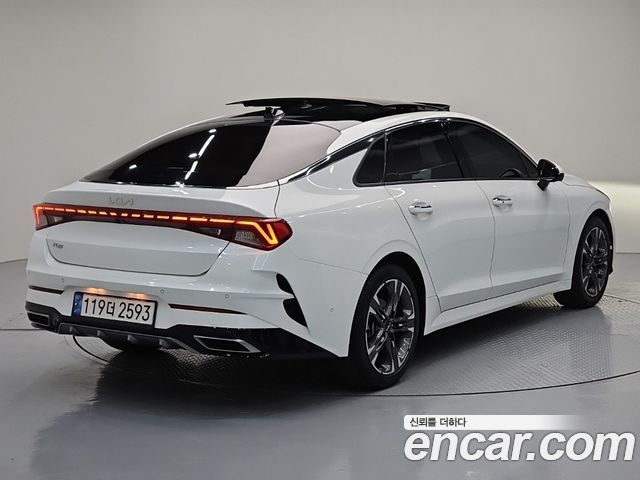 Kia K5 3-го поколения 2.0 Signature - фото 1