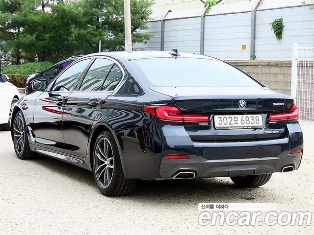 BMW 5-Series G30 520i M Sport - фото 2