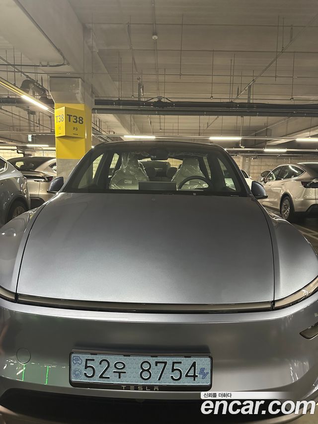 Tesla Model Y L Long Range AWD - фото 2