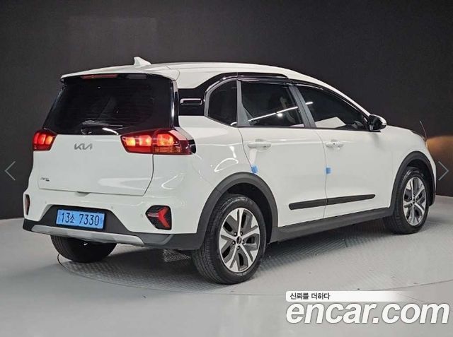 Kia Niro Light (Taxi Trim) - фото 3