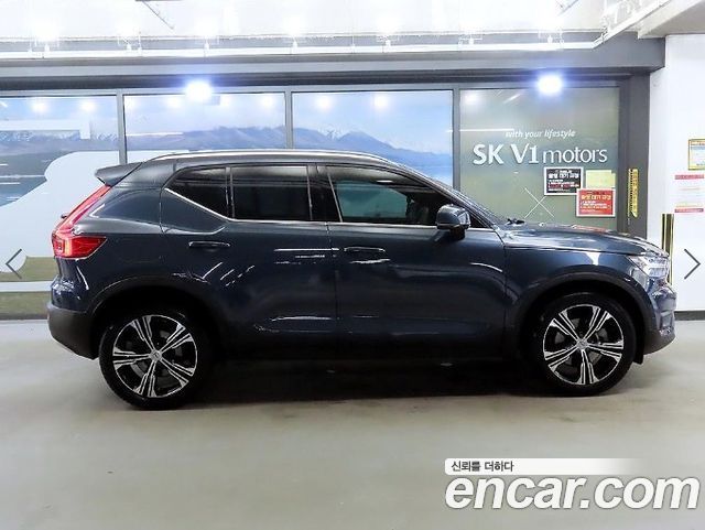 Volvo XC40 B4 Inscription - фото 2