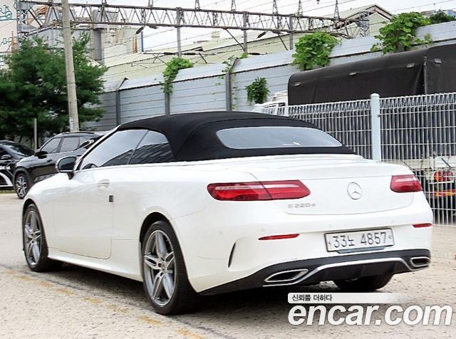 Mercedes-Benz E-Class W213 E220d Cabriolet - фото 2