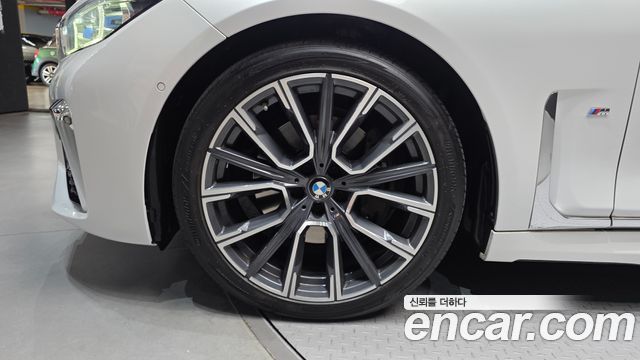 BMW 7-Series G11 740Li xDrive M Sport Package - фото 4