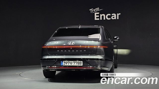 Hyundai Grandeur GN7, гибрид Calligraphy - фото 3