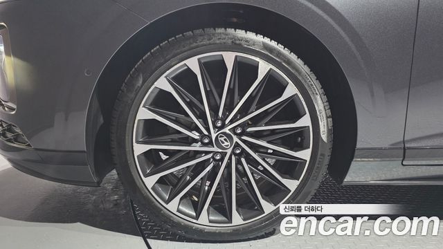 Hyundai Grandeur GN7 2,5 Gasoline 2WD Calligraphy - фото 4
