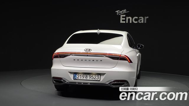 Hyundai Grandeur Новый IG 3.0 LPi Rent Car Premium - фото 3