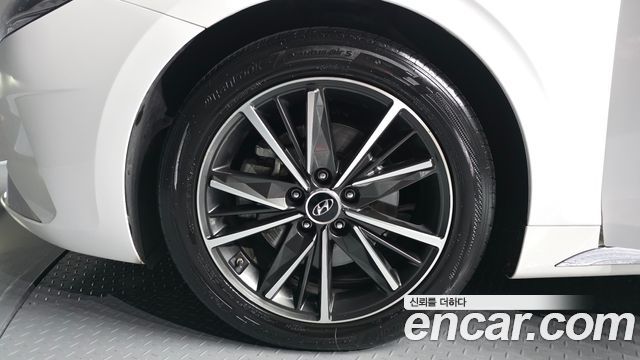 Hyundai Grandeur Новый IG 3.0 LPi Rent Car Premium - фото 4