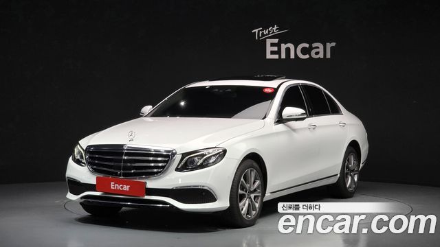 Mercedes-Benz E-Class W213 E300 4MATIC Exclusive - фото 0