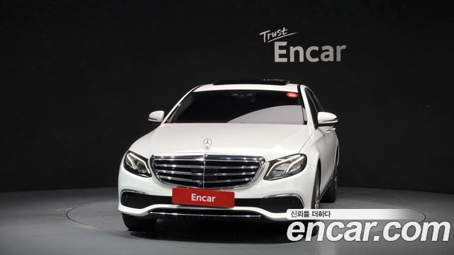 Mercedes-Benz E-Class W213 E300 4MATIC Exclusive - фото 2