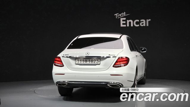 Mercedes-Benz E-Class W213 E300 4MATIC Exclusive - фото 3