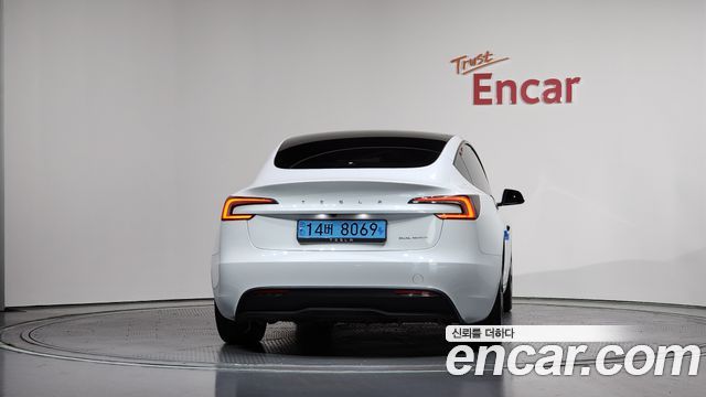 Tesla Model 3 Long Range AWD - фото 3