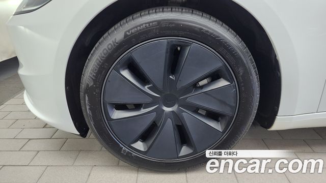Tesla Model 3 Long Range AWD - фото 4