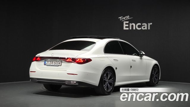 Mercedes-Benz E-Class W214 E200 Avantgarde - фото 1