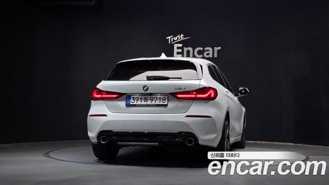 BMW 1-Series F40 118d Sport - фото 3