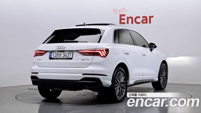 Audi Q3 F3 35 TDI Premium - фото 1