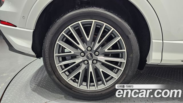 Audi Q3 F3 35 TDI Premium - фото 4