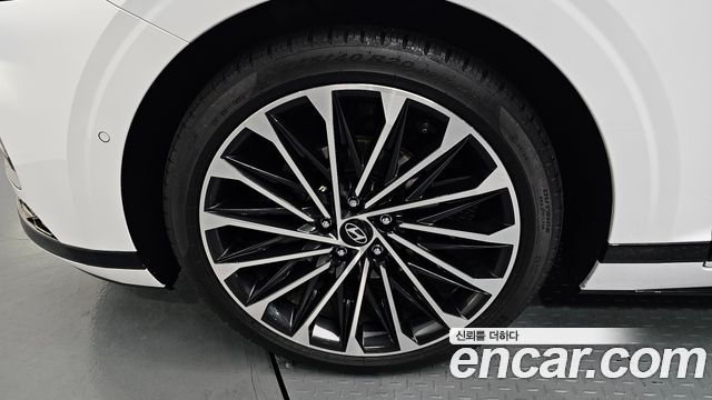 Hyundai Grandeur GN7, гибрид Calligraphy - фото 4