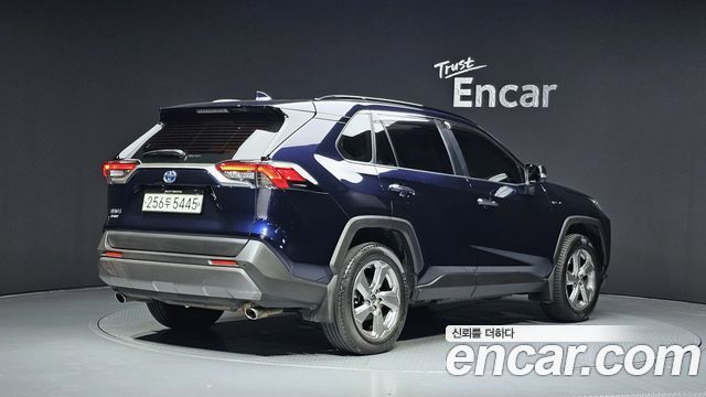 Toyota RAV4 5-го поколения 2.5 4WD Hybrid - фото 1