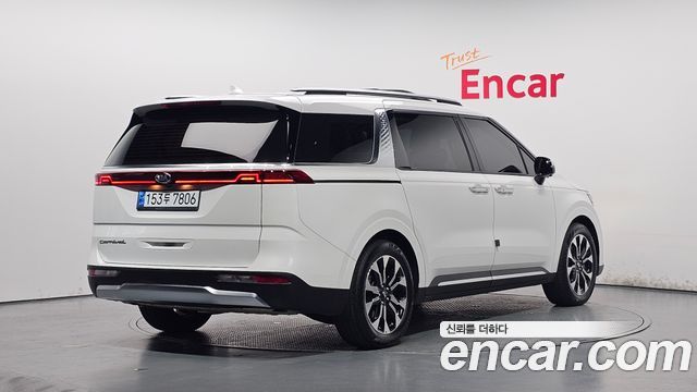 Kia Carnival 4-го поколения 9-Seater Signature - фото 1
