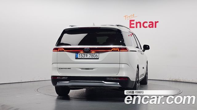 Kia Carnival 4-го поколения 9-Seater Signature - фото 3