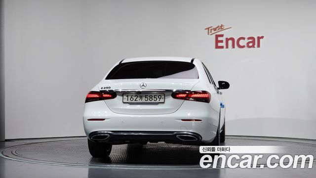 Mercedes-Benz E-Class W213 E250 Exclusive - фото 2