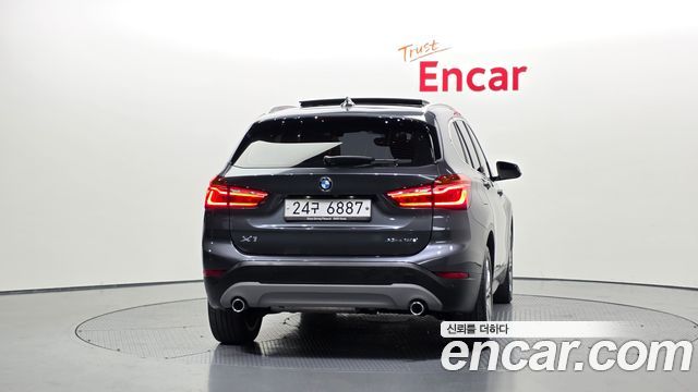 BMW X1 F48 xDrive 18d Joy - фото 3