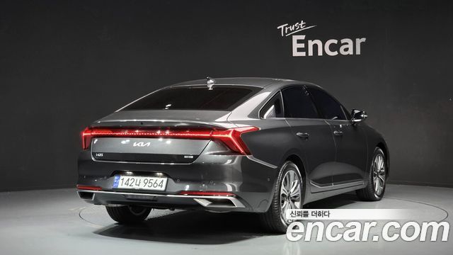 Kia K8 гибрид Signature Special - фото 1