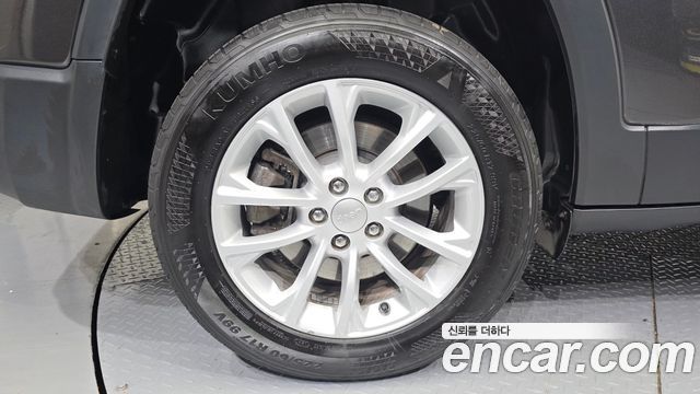 Jeep Cherokee KL 2.4 Longitude High AWD - фото 4
