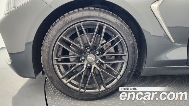 Genesis G70 2.0T Supreme - фото 4