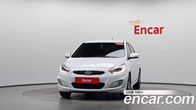Hyundai Accent 1.4 VVT Premium - фото 1