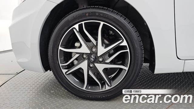 Hyundai Accent 1.4 VVT Premium - фото 3